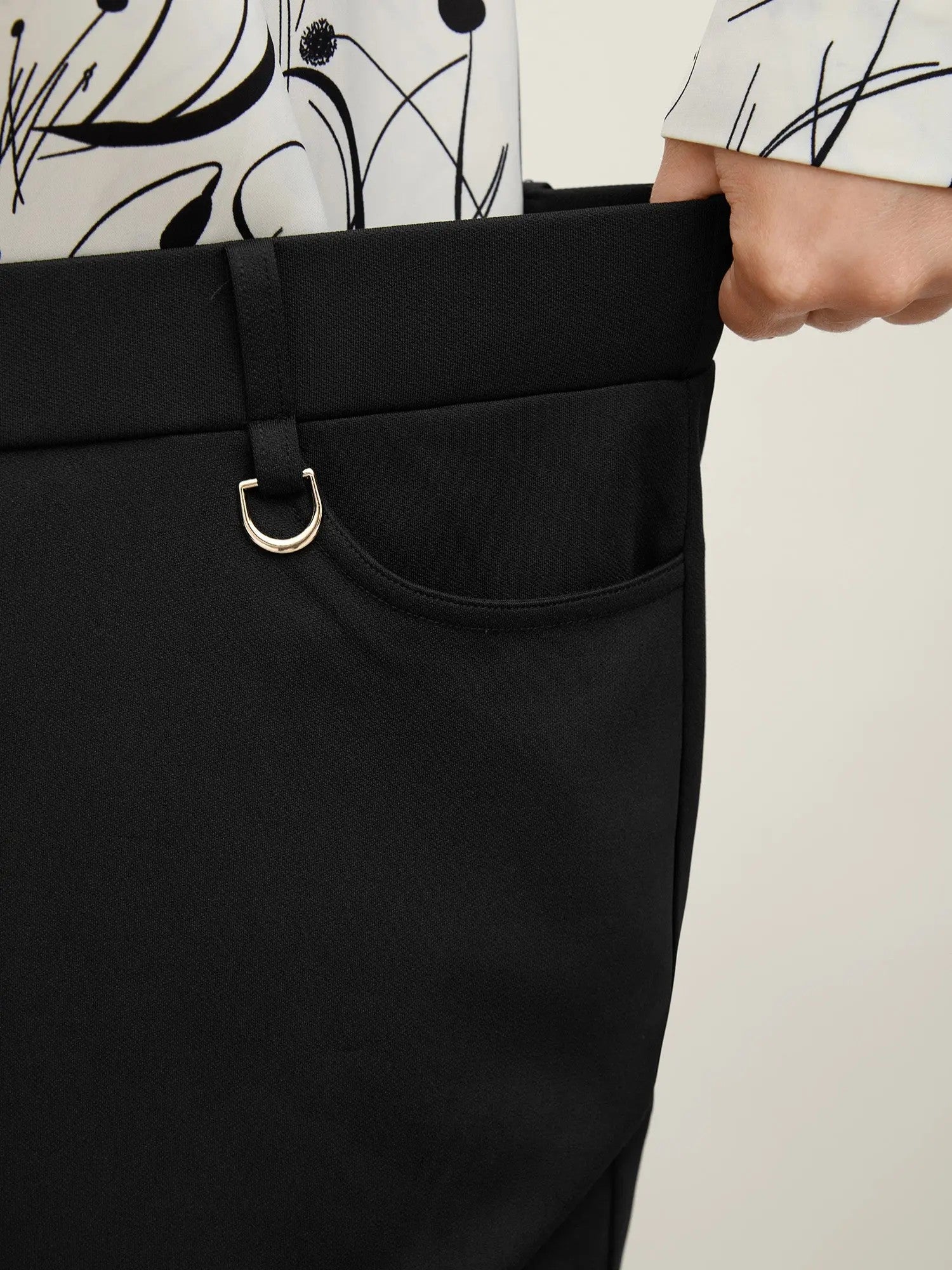 Women's Slim-Fit Stretch Cotton Trousers image 3