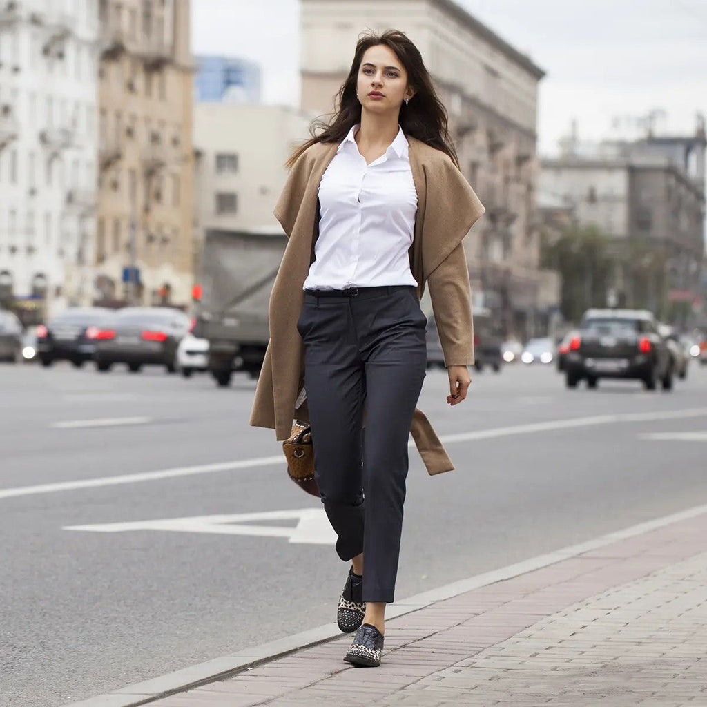 Women's Stretch Cargo-Style Trousers image 7