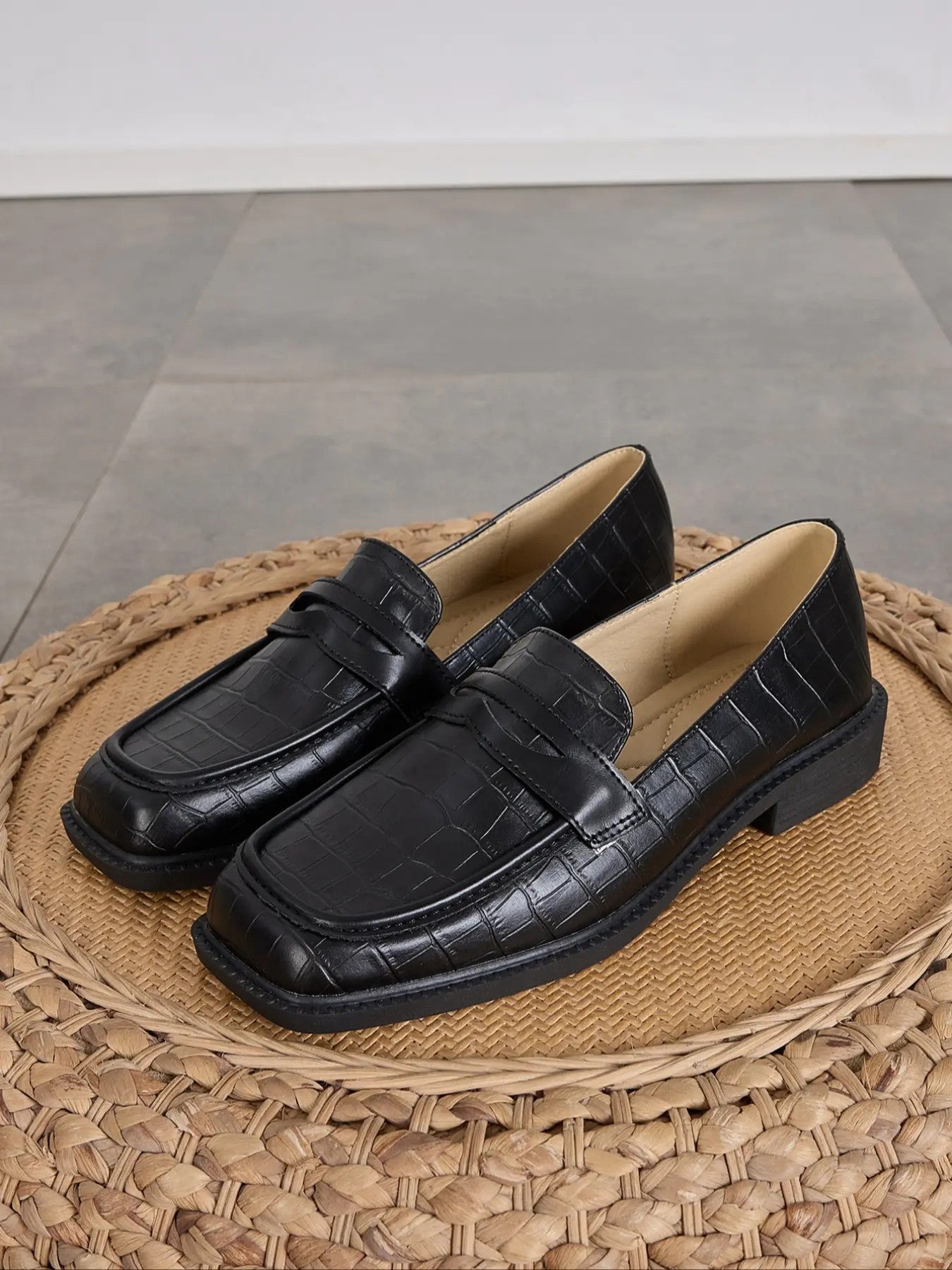 Women's PU Casual Loafers image 2