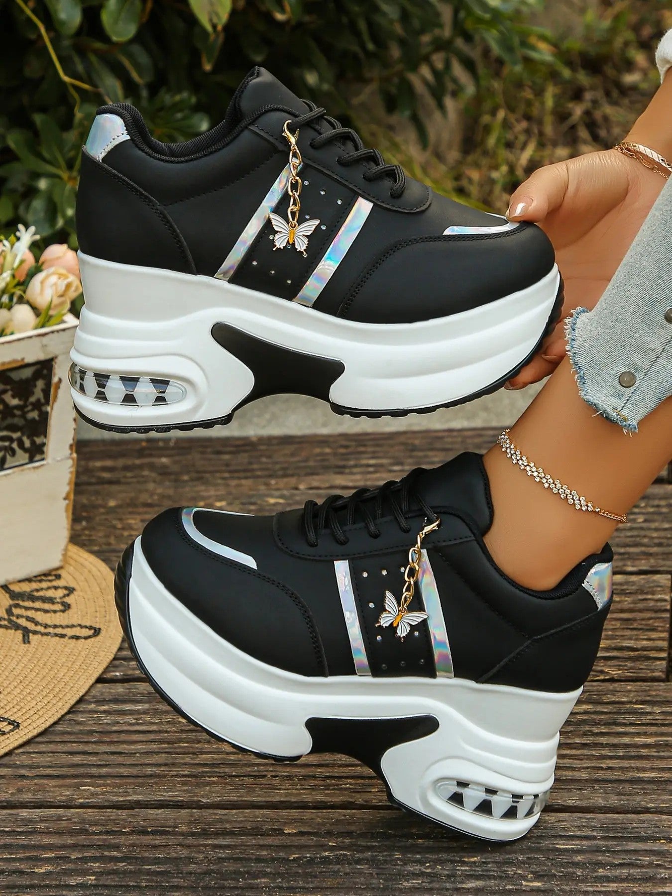 Women's PU Platform Casual Shoes image 4